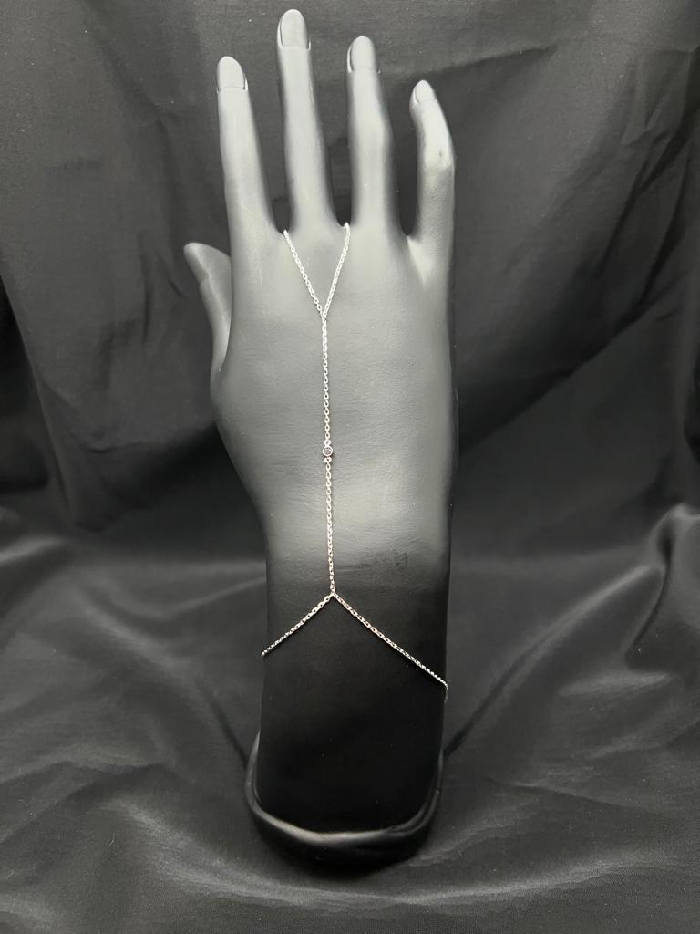 Linear Hand Chain with Center Diamond